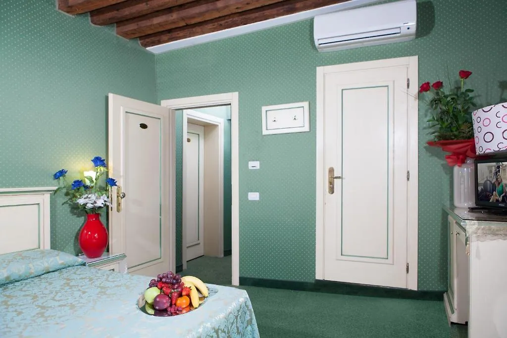 Nuova Residenza Laguna Venice 0*,